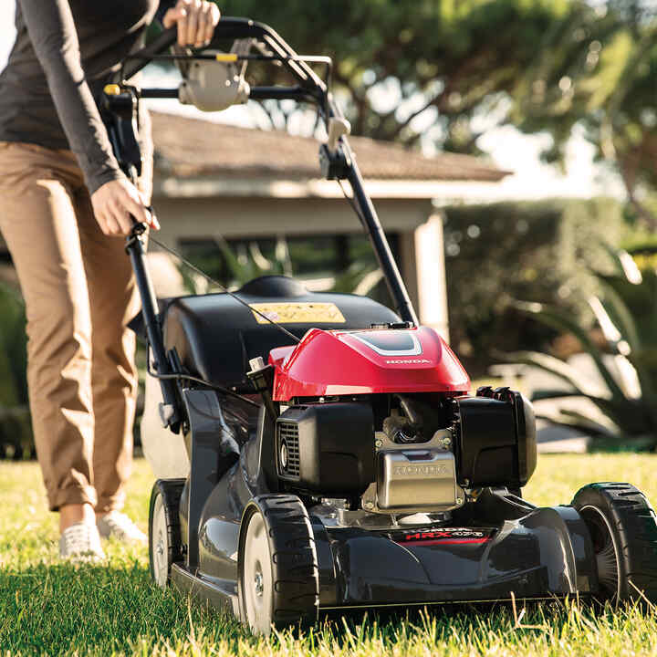 Honda rear wheel drive deals lawn mower